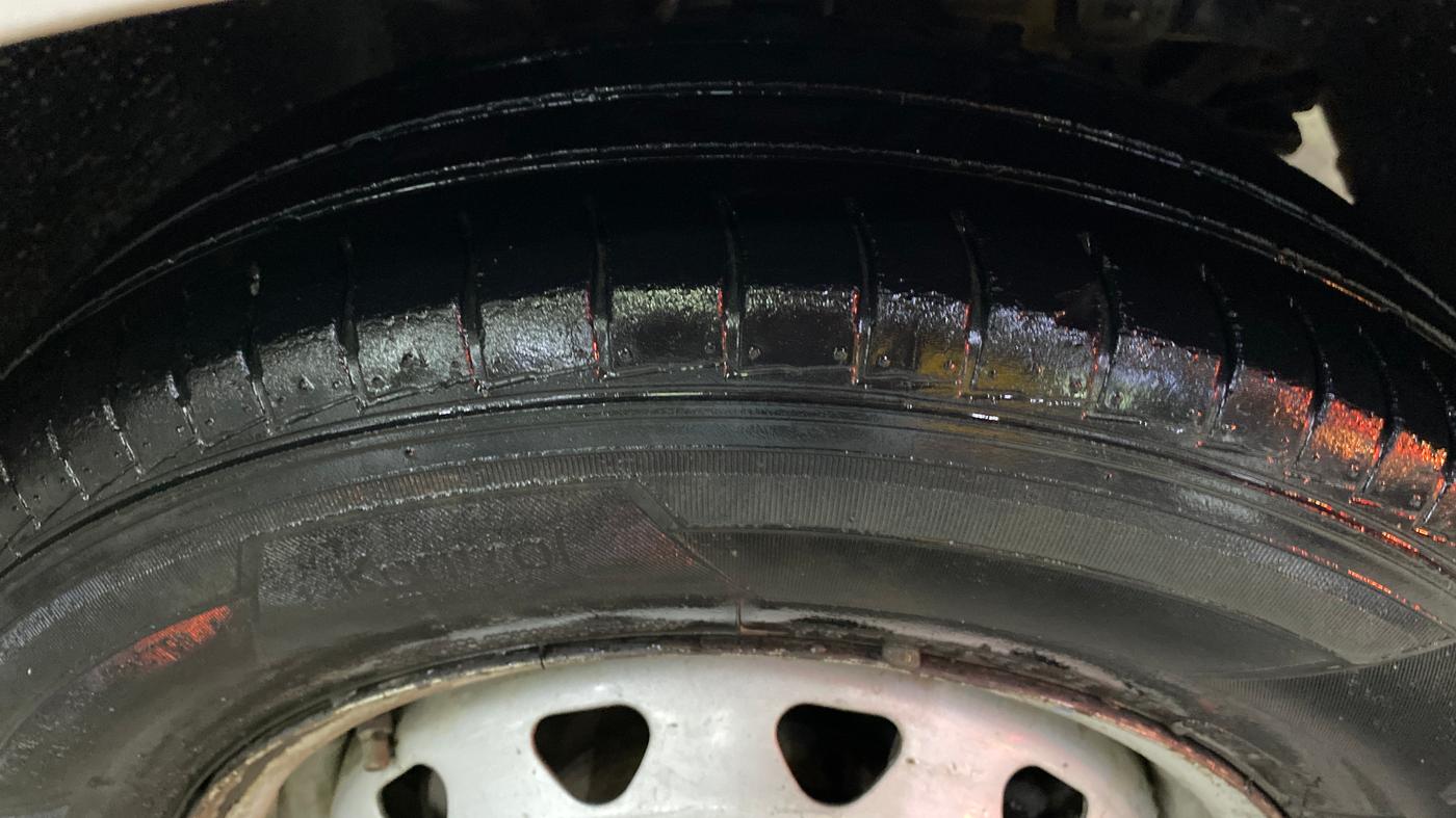 2017 Tata Tiago XE PETROL, Petrol, Manual, 81,993 km, Right Front Tyre Tread