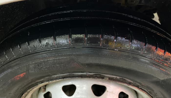 2017 Tata Tiago XE PETROL, Petrol, Manual, 81,993 km, Right Front Tyre Tread