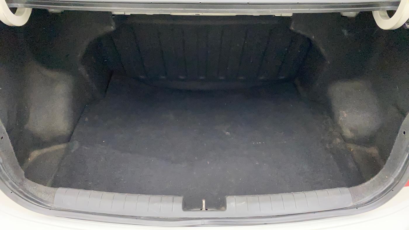 2015 Hyundai Xcent S (O) 1.2, Petrol, Manual, 87,042 km, Boot Inside