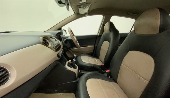 2015 Hyundai Xcent S (O) 1.2, Petrol, Manual, 87,042 km, Right Side Front Door Cabin