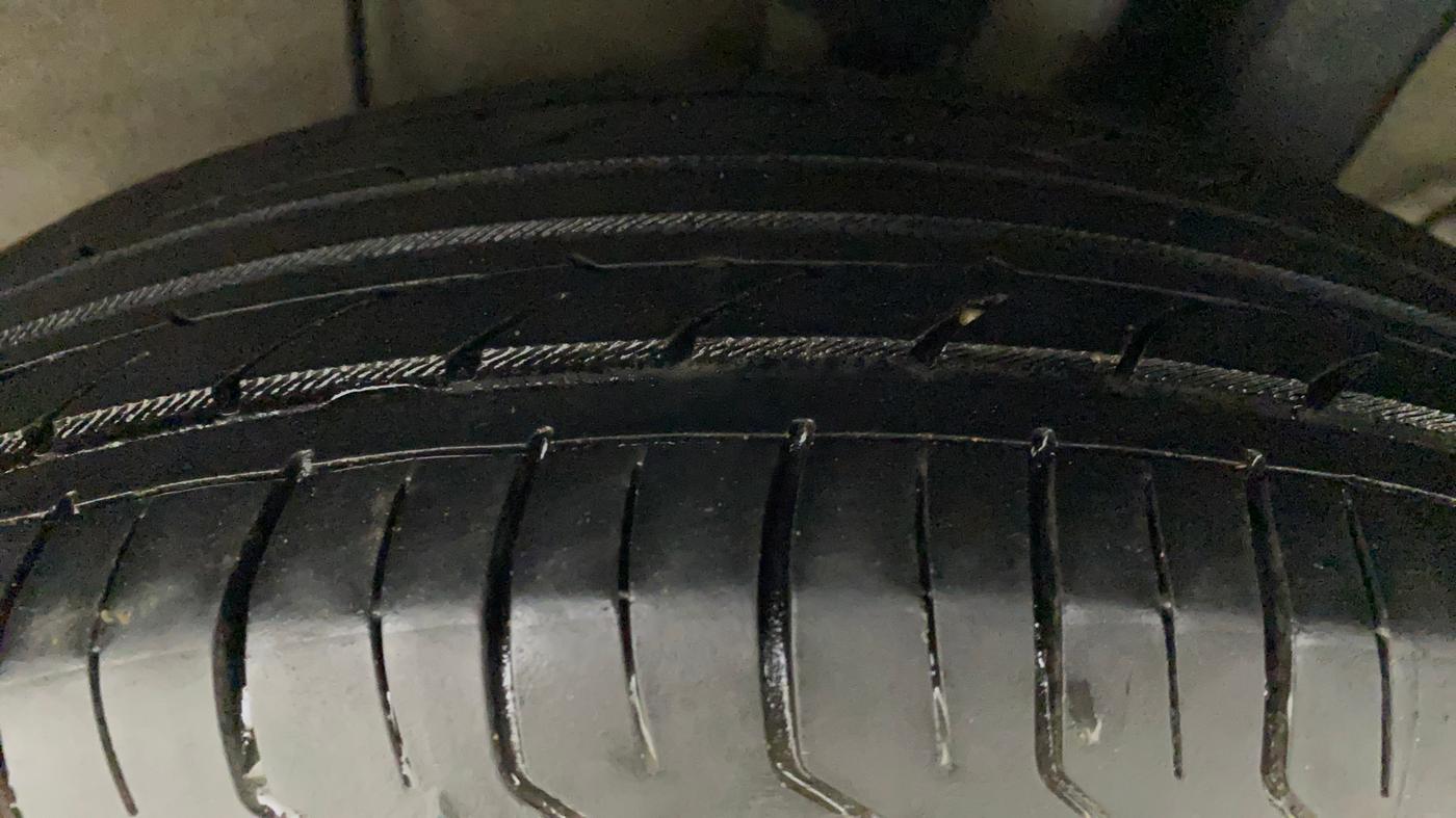 2015 Hyundai Xcent S (O) 1.2, Petrol, Manual, 87,042 km, Left Rear Tyre Tread