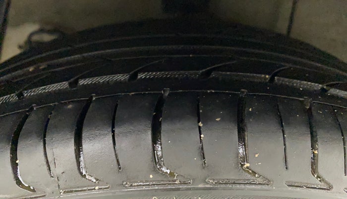 2015 Hyundai Xcent S (O) 1.2, Petrol, Manual, 87,042 km, Right Rear Tyre Tread