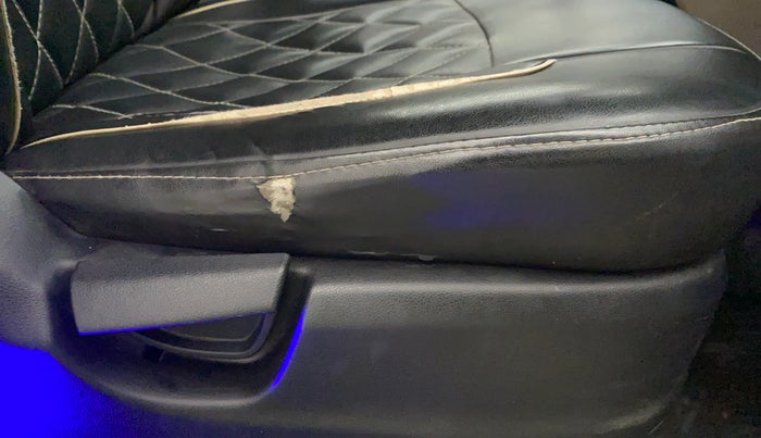 2018 Hyundai NEW SANTRO SPORTZ CNG, CNG, Manual, 1,25,956 km, Driver Side Adjustment Panel
