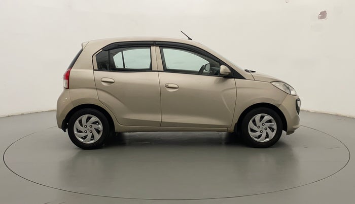 2018 Hyundai NEW SANTRO SPORTZ CNG, CNG, Manual, 1,25,956 km, Right Side