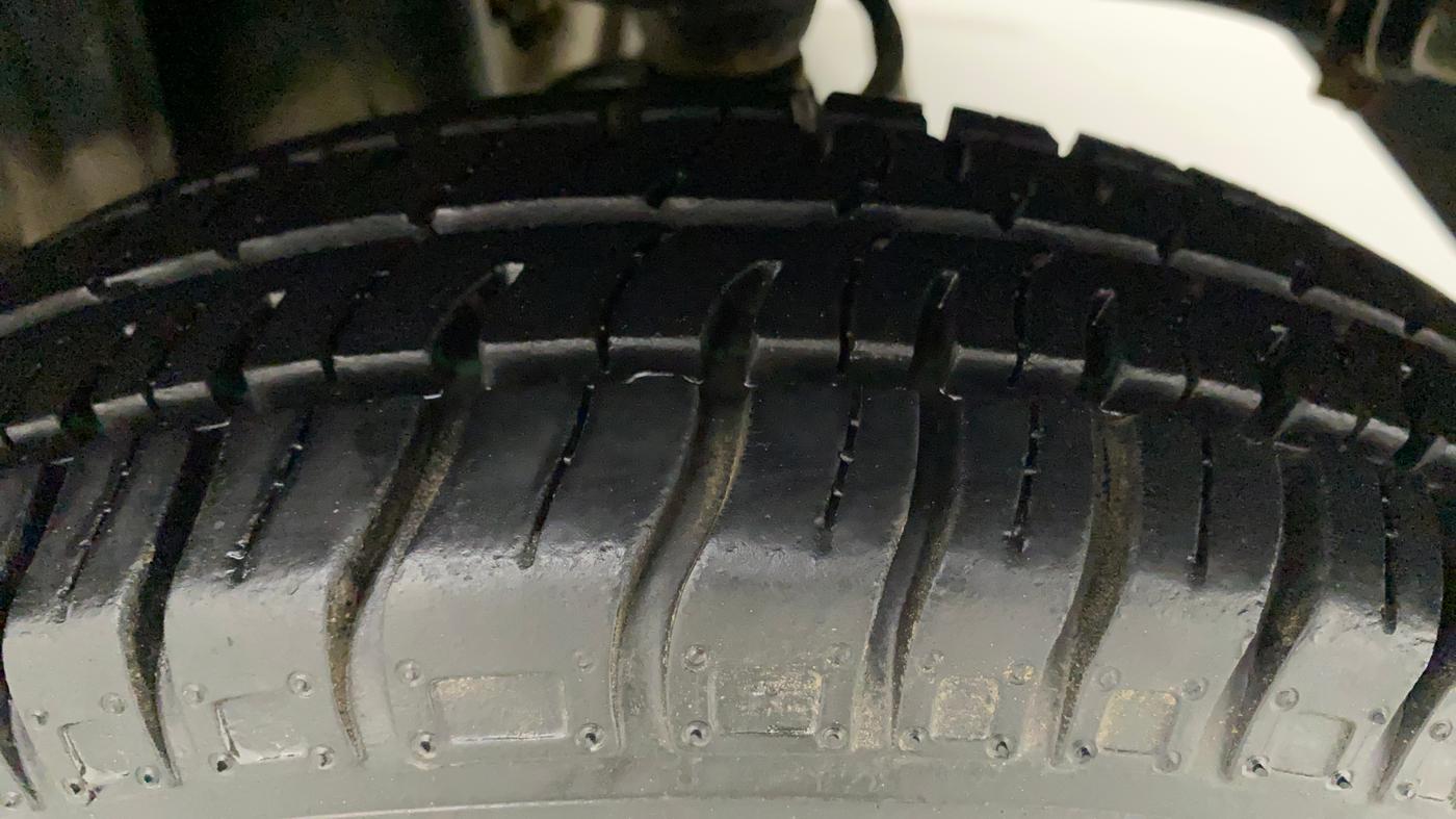 2014 Maruti Alto 800 VXI, Petrol, Manual, 6,521 km, Left Rear Tyre Tread