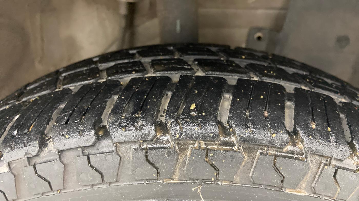 2014 Datsun Go T, Petrol, Manual, 39,307 km, Right Front Tyre Tread