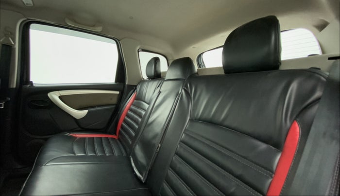 2013 Renault Duster 85 PS RXL DIESEL, Diesel, Manual, 86,799 km, Right Side Rear Door Cabin