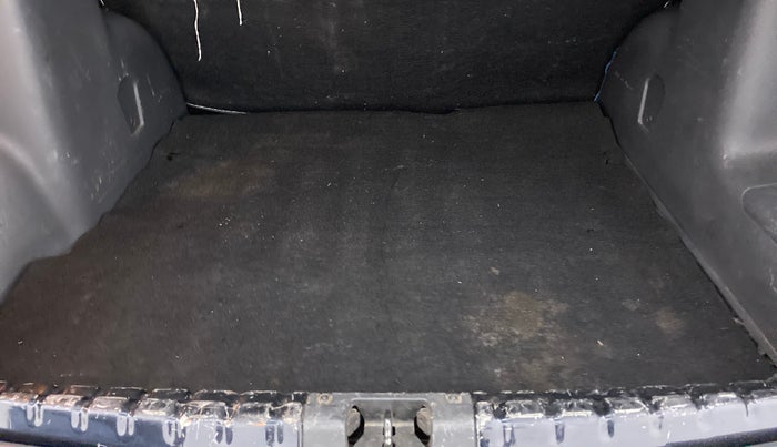 2013 Renault Duster 85 PS RXL DIESEL, Diesel, Manual, 86,799 km, Boot Inside