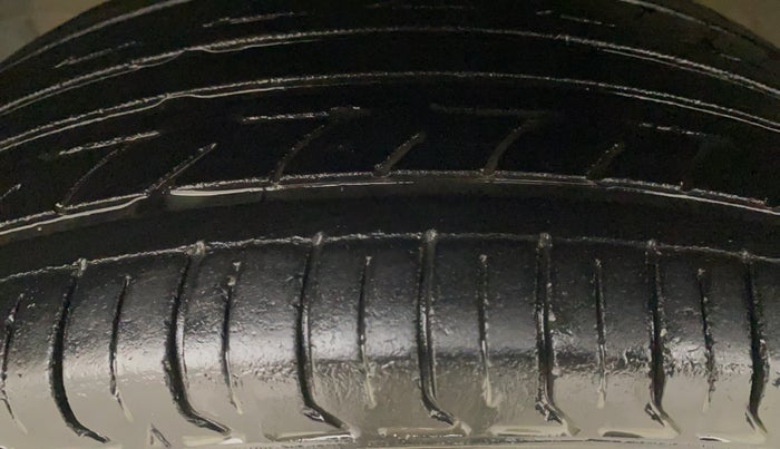 2014 Honda Amaze 1.2L I-VTEC VX, Petrol, Manual, 82,058 km, Left Front Tyre Tread