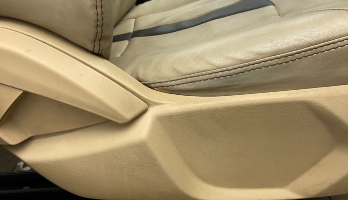 2015 Ford Figo Aspire 1.2 TREND PETROL, Petrol, Manual, 34,896 km, Driver Side Adjustment Panel