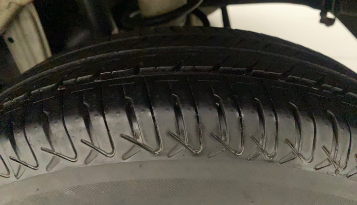 2012 Maruti Alto 800 LXI, Petrol, Manual, 27,138 km, Left Rear Tyre Tread