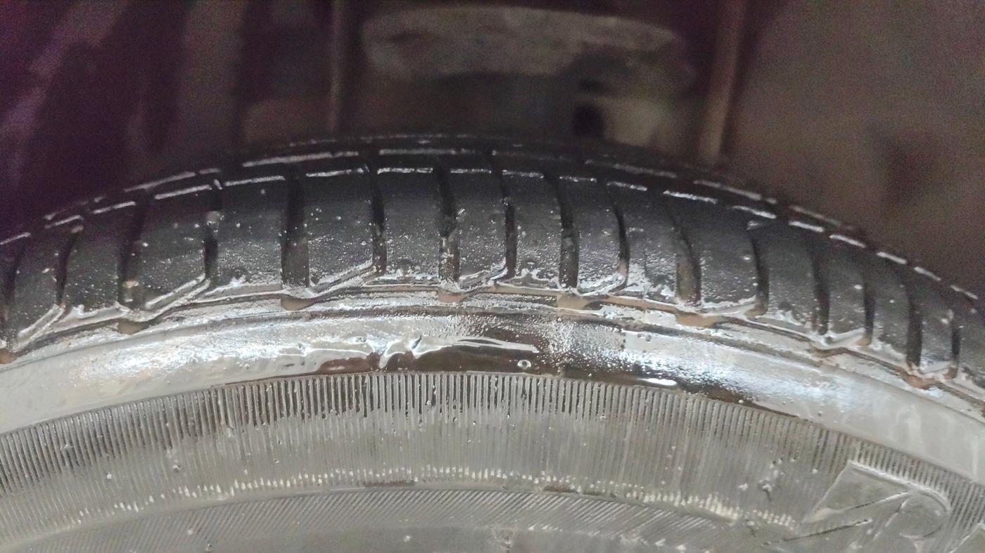 2024 Tata TIAGO NRG XZ AMT, Petrol, Automatic, 12,818 km, Right Front Tyre Tread