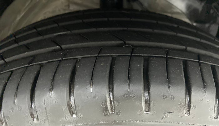 2021 MG HECTOR SHARP CVT, Petrol, Automatic, 8,282 km, Right Front Tyre Tread