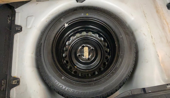 2022 Hyundai NEW I20 Asta (O) 1.0 Turbo DCT Dual Tone, Petrol, Automatic, 44,462 km, Spare Tyre