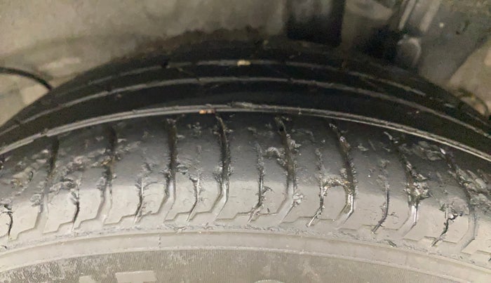 2022 Hyundai NEW I20 Asta (O) 1.0 Turbo DCT Dual Tone, Petrol, Automatic, 44,462 km, Left Rear Tyre Tread