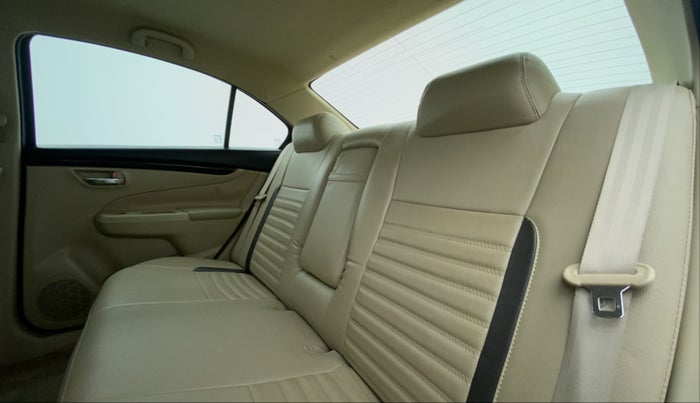 2017 Maruti Ciaz DELTA 1.4 MT PETROL, CNG, Manual, 23,449 km, Right Side Rear Door Cabin