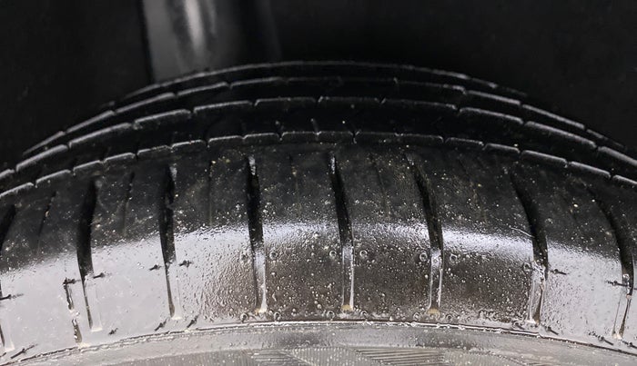 2016 Maruti Baleno ZETA PETROL 1.2, Petrol, Manual, 78,911 km, Right Rear Tyre Tread