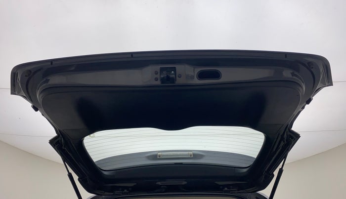 2018 Toyota Innova Crysta 2.8 ZX AT 7 STR, Diesel, Automatic, 47,029 km, Boot Door Open