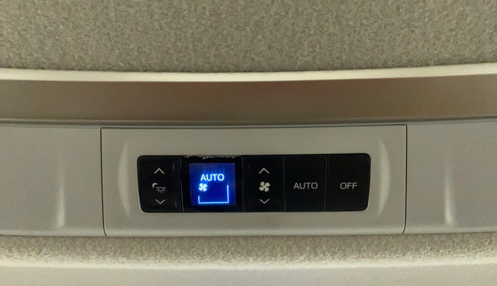 2018 Toyota Innova Crysta 2.8 ZX AT 7 STR, Diesel, Automatic, 47,029 km, Rear AC Temperature Control