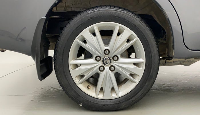 2018 Toyota Innova Crysta 2.8 ZX AT 7 STR, Diesel, Automatic, 47,029 km, Right Rear Wheel