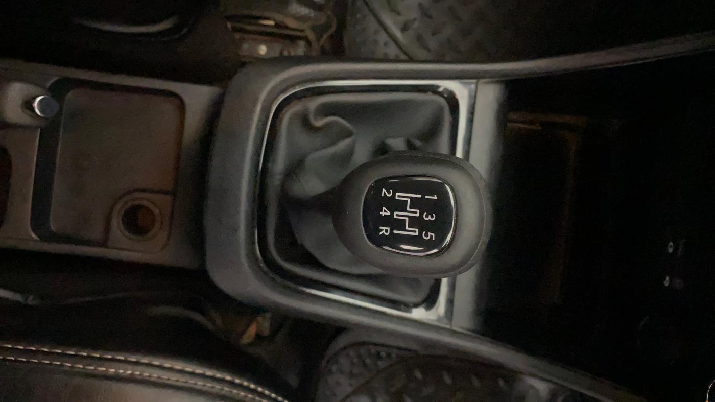 2022 Tata PUNCH ADVENTURE MT, Petrol, Manual, 72,647 km, Gear Lever