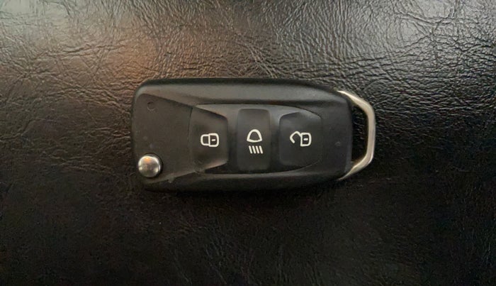 2022 Tata PUNCH ADVENTURE MT, Petrol, Manual, 72,647 km, Key Close Up