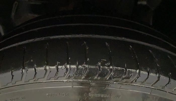 2022 Tata PUNCH ADVENTURE MT, Petrol, Manual, 72,647 km, Left Front Tyre Tread