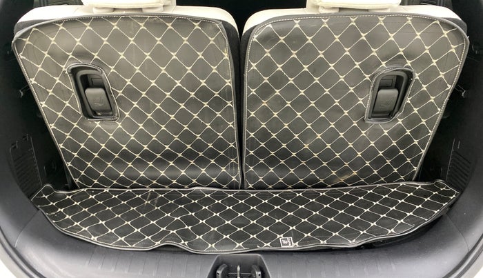 2024 Mahindra XUV700 AX 7 LUXURY P AT 7 STR, Petrol, Automatic, 24,946 km, Boot Inside