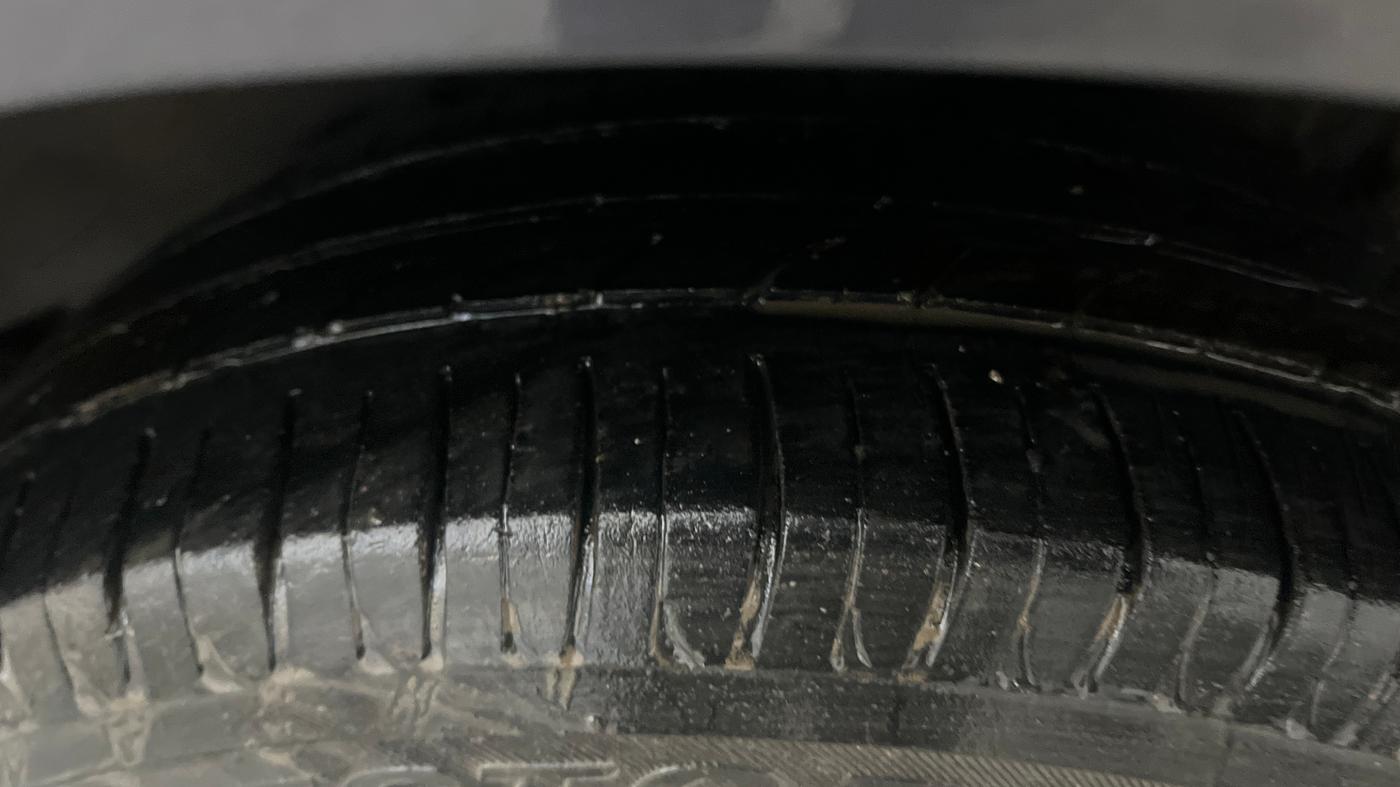 2015 Hyundai Grand i10 SPORTZ 1.2 KAPPA VTVT, Petrol, Manual, 1,13,358 km, Left Rear Tyre Tread