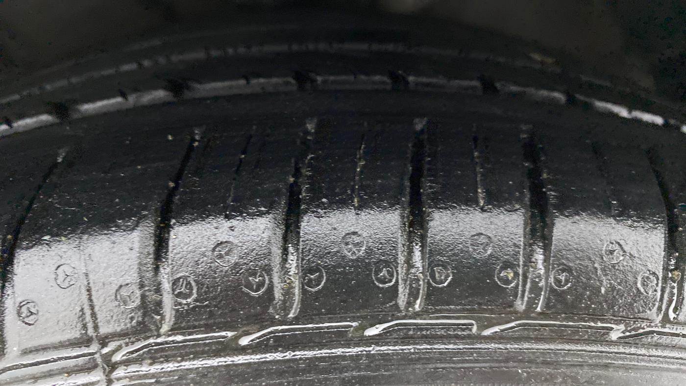 2012 Hyundai Verna FLUIDIC 1.6 VTVT SX, Petrol, Manual, 74,925 km, Right Front Tyre Tread
