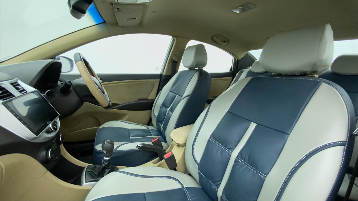 2012 Hyundai Verna FLUIDIC 1.6 VTVT SX, Petrol, Manual, 74,925 km, Right Side Front Door Cabin