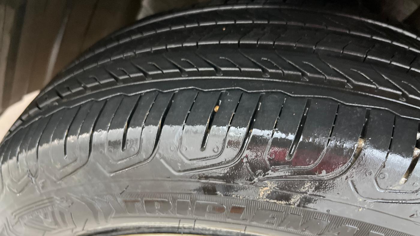 2022 Maruti Vitara Brezza VXI, Petrol, Manual, 80,550 km, Left Front Tyre Tread