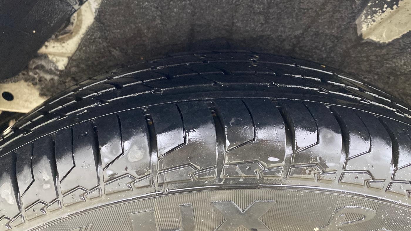 2014 Hyundai Elite i20 MAGNA 1.2, Petrol, Manual, 63,396 km, Right Rear Tyre Tread