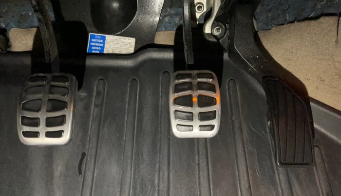 2017 Maruti Ciaz ALPHA 1.4 PETROL, Petrol, Manual, 55,946 km, Pedals