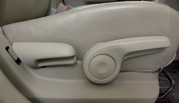 2017 Maruti Ciaz ALPHA 1.4 PETROL, Petrol, Manual, 55,946 km, Driver Side Adjustment Panel