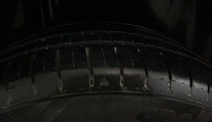 2017 Maruti Ciaz ALPHA 1.4 PETROL, Petrol, Manual, 55,946 km, Right Rear Tyre Tread