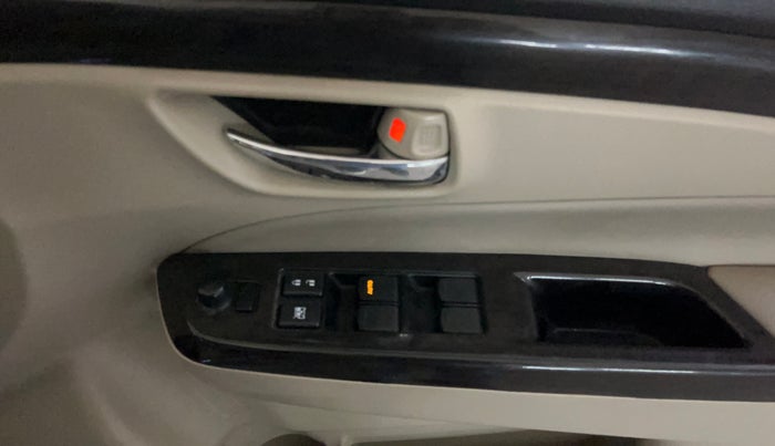 2017 Maruti Ciaz ALPHA 1.4 PETROL, Petrol, Manual, 55,946 km, Driver Side Door Panels Control