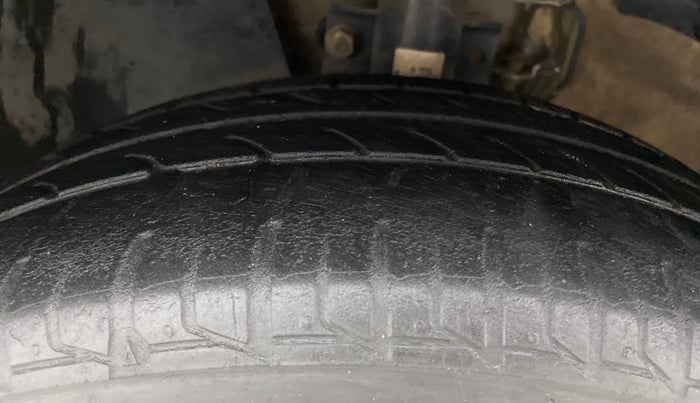 2017 Skoda Rapid AMBITION 1.5 TDI, Diesel, Manual, 94,883 km, Left Front Tyre Tread
