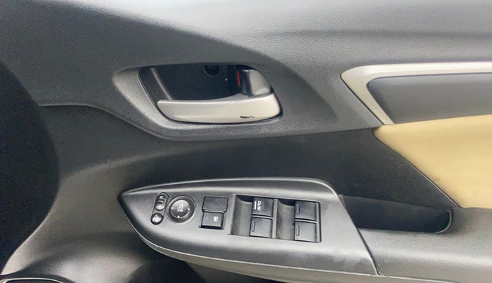 2016 Honda Jazz 1.2L I-VTEC V AT, Petrol, Automatic, 72,251 km, Driver Side Door Panels Control