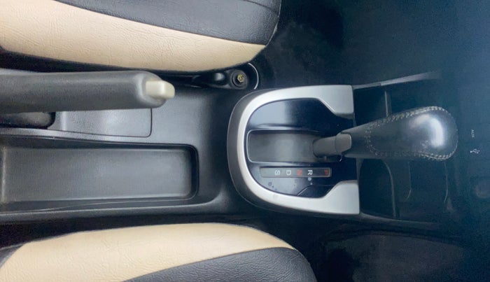 2016 Honda Jazz 1.2L I-VTEC V AT, Petrol, Automatic, 72,251 km, Gear Lever