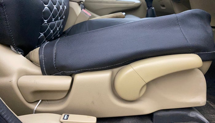 2013 Honda City 1.5L I-VTEC V MT SUNROOF, Petrol, Manual, 1,34,141 km, Driver Side Adjustment Panel