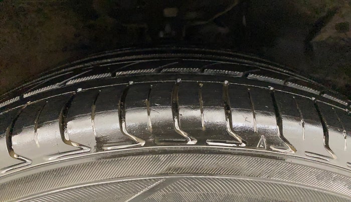 2013 Honda City 1.5L I-VTEC V MT SUNROOF, Petrol, Manual, 1,34,141 km, Right Front Tyre Tread