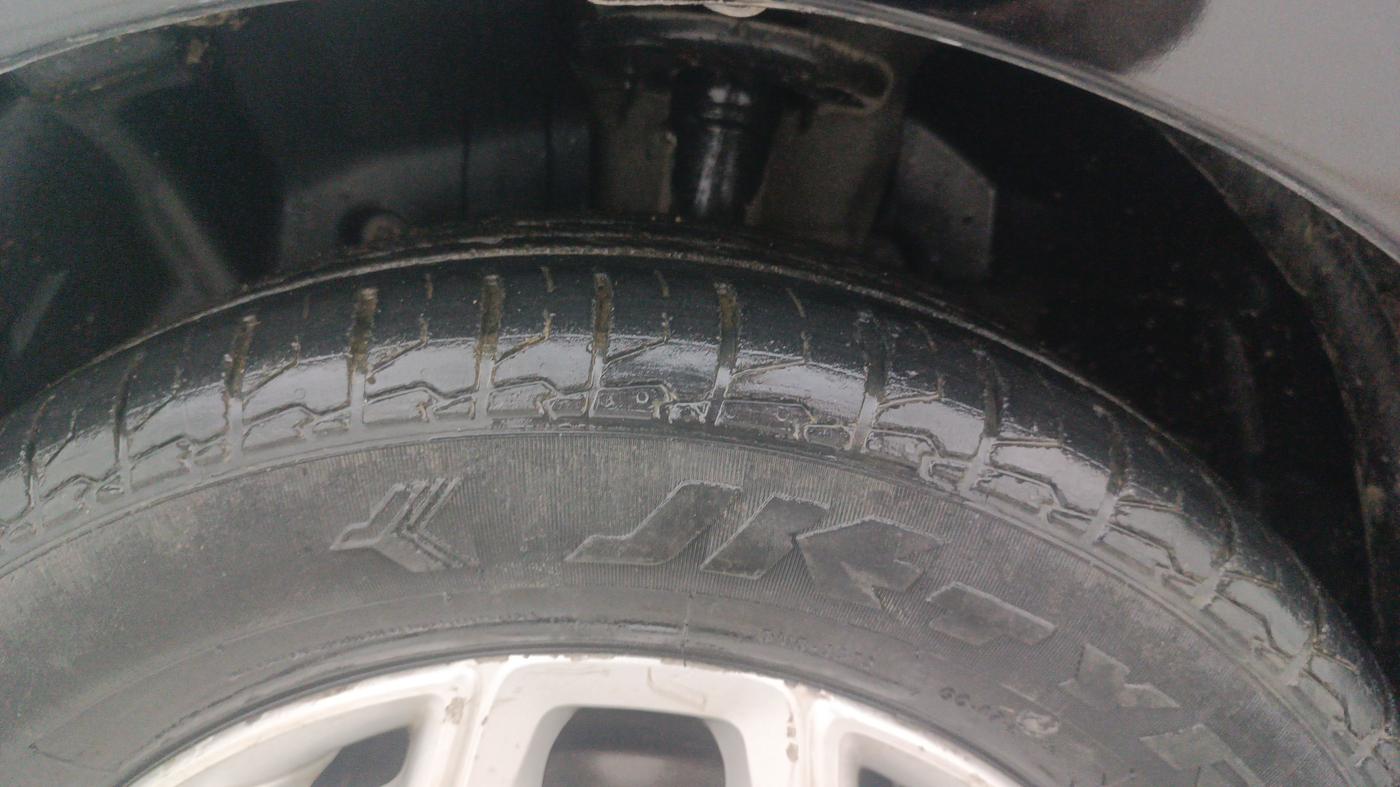 2013 Ford Ecosport TITANIUM 1.5L DIESEL, Diesel, Manual, 1,04,473 km, Left Front Tyre Tread