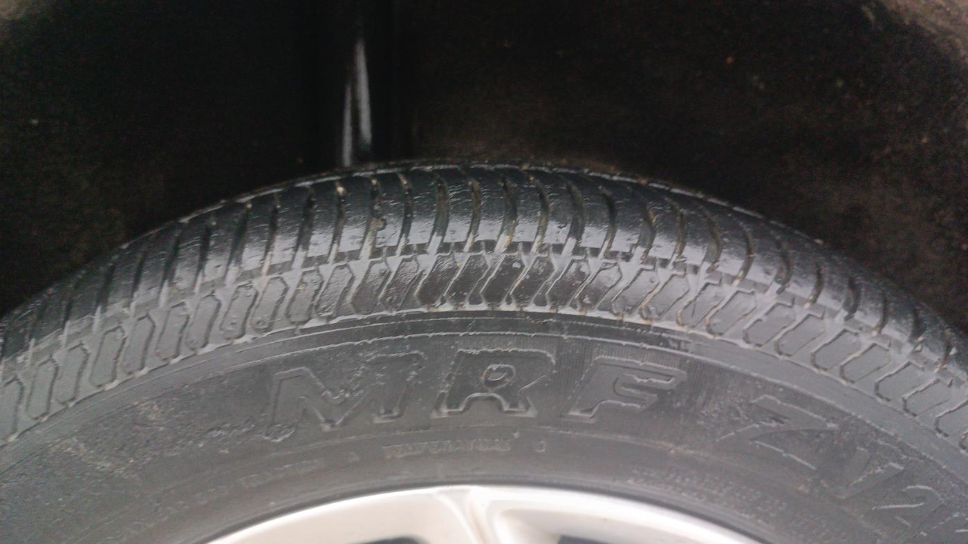 2013 Ford Ecosport TITANIUM 1.5L DIESEL, Diesel, Manual, 1,04,473 km, Right Rear Tyre Tread