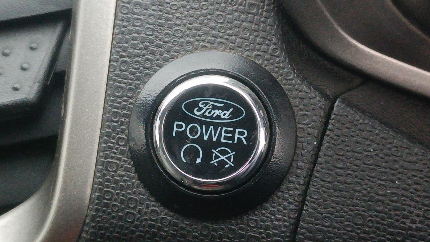 2013 Ford Ecosport TITANIUM 1.5L DIESEL, Diesel, Manual, 1,04,473 km, Keyless Start/ Stop Button
