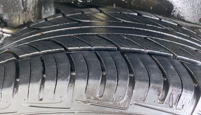 2010 Toyota Corolla Altis VL AT, Petrol, Automatic, 48,863 km, Left Rear Tyre Tread