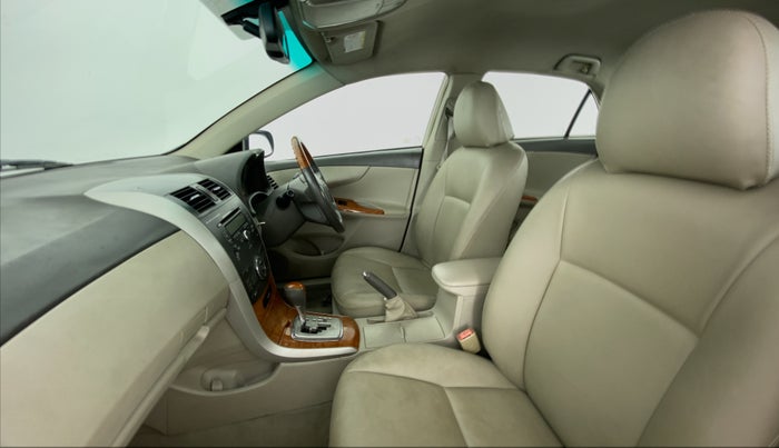 2010 Toyota Corolla Altis VL AT, Petrol, Automatic, 48,863 km, Right Side Front Door Cabin
