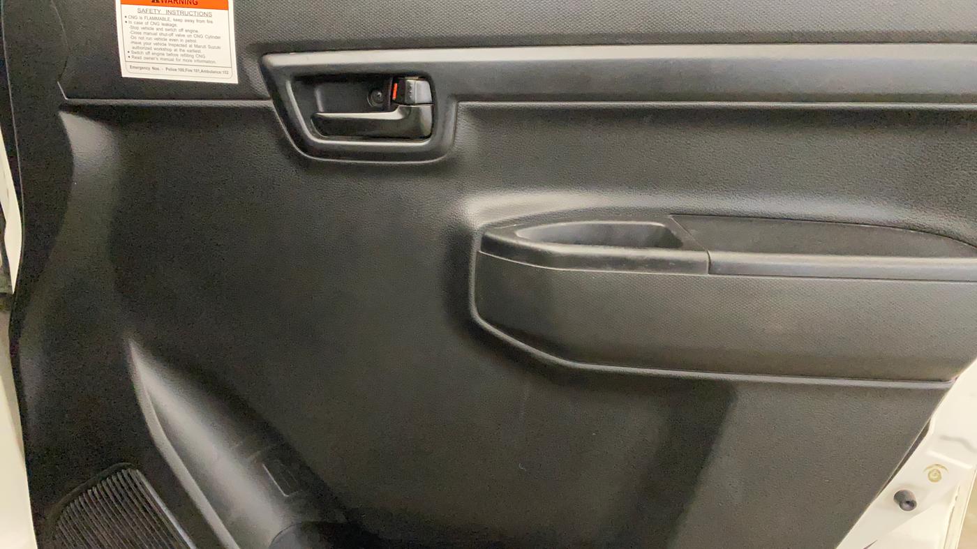 2020 Maruti S PRESSO VXI CNG, CNG, Manual, 78,094 km, Driver Side Door Panels Control