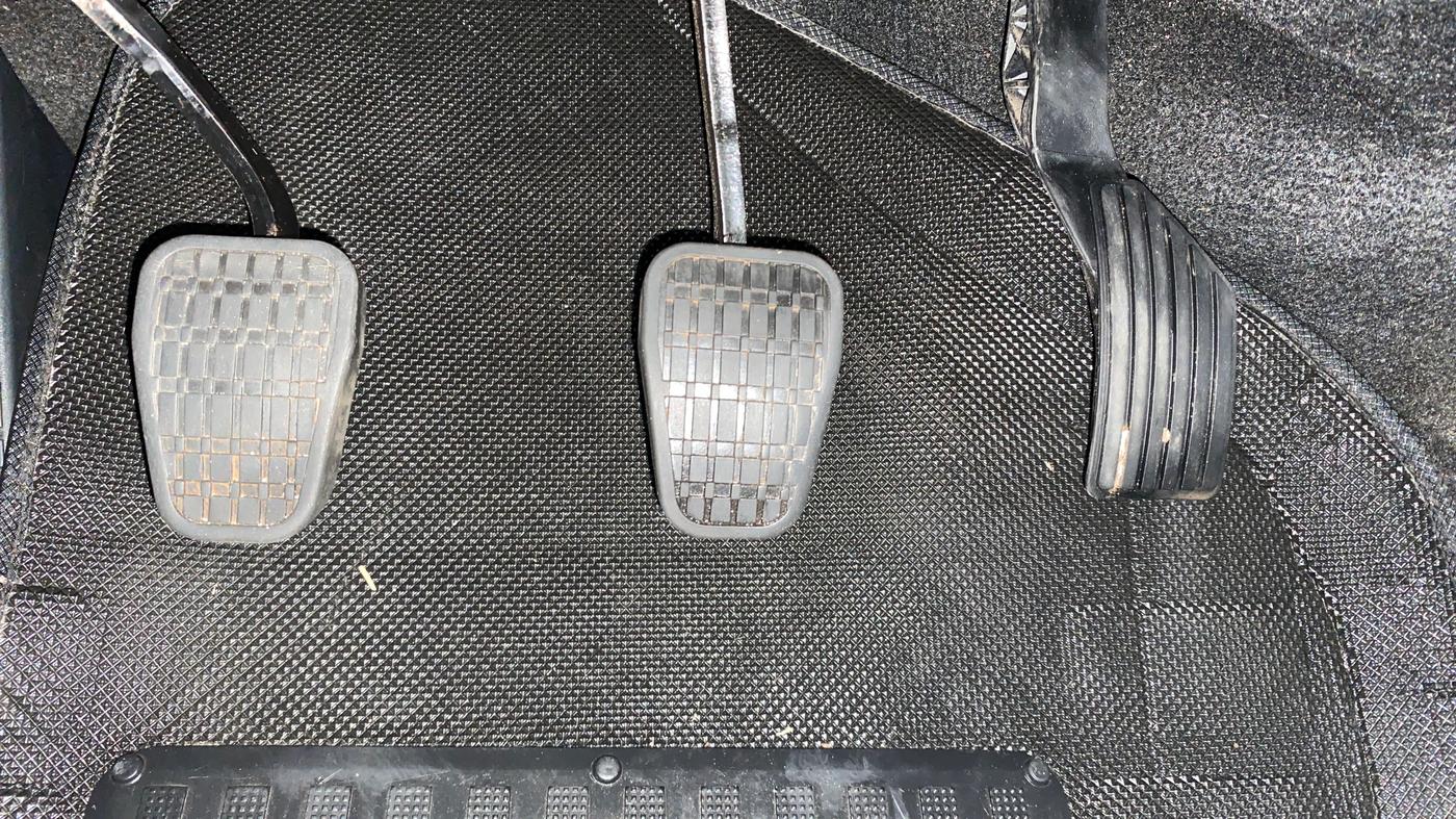2022 Tata PUNCH ACCOMPLISHED MT, Petrol, Manual, 30,465 km, Pedals