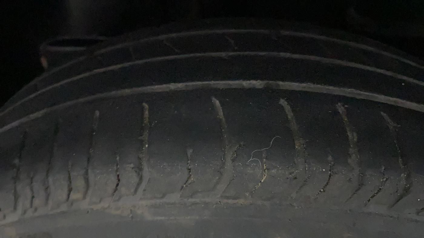 2022 Tata PUNCH ACCOMPLISHED MT, Petrol, Manual, 30,465 km, Right Rear Tyre Tread